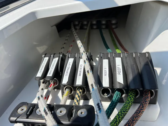 Rogue Yacht Photos Pics 