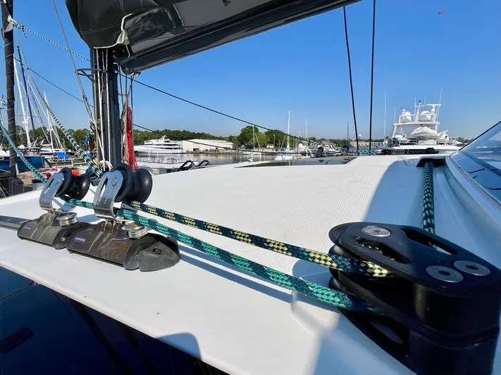 Rogue Yacht Photos Pics 