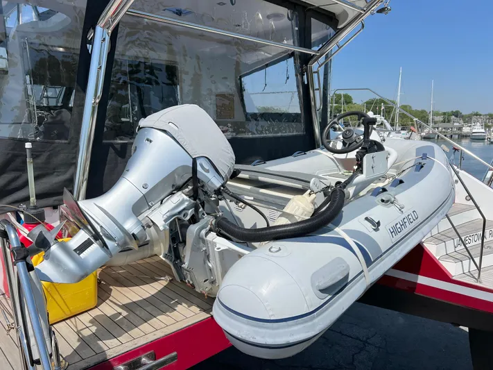 Rogue Yacht Photos Pics 