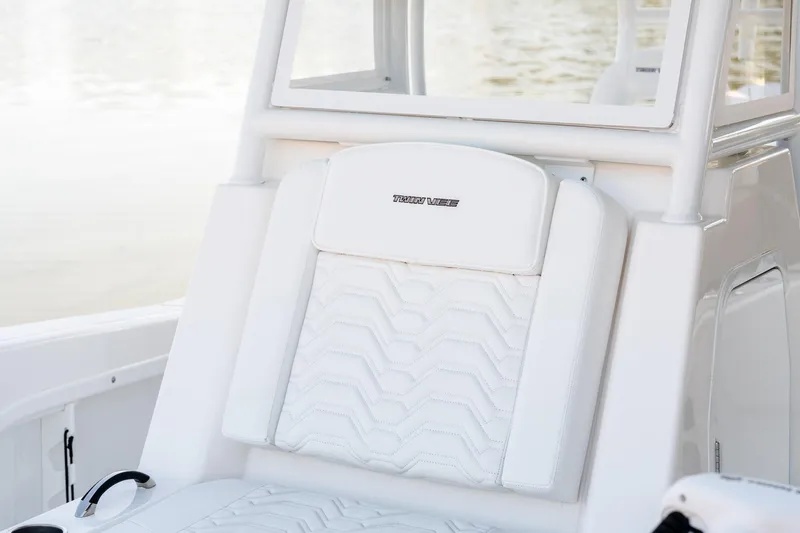 Endless Bs Yacht Photos Pics 2023 Twin Vee 260 GFX CC boat seat with elegant white upholstery.