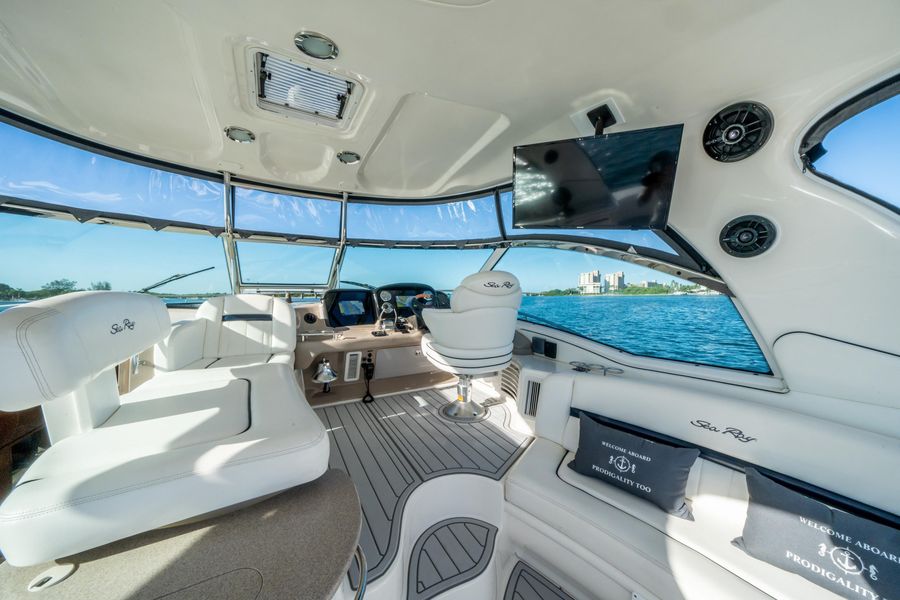 2005 Sea Ray 500 Sundancer