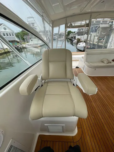 Miss Kriss Yacht Photos Pics 