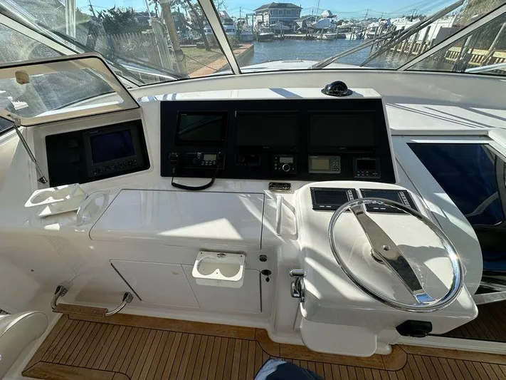 Miss Kriss Yacht Photos Pics 