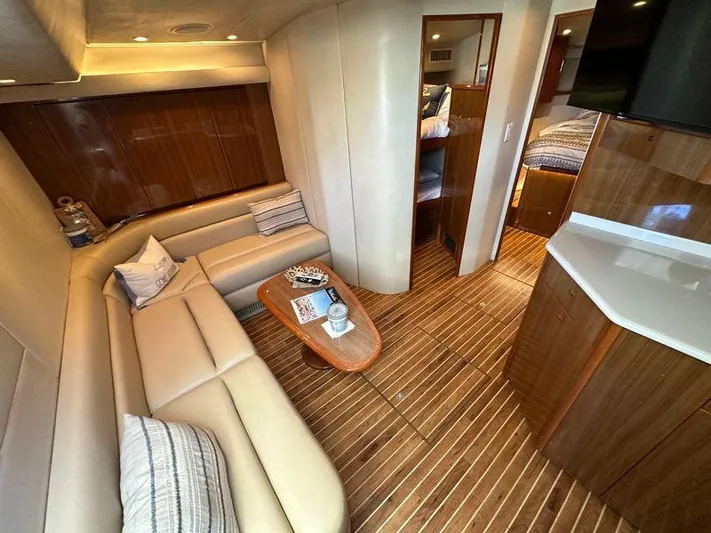 Miss Kriss Yacht Photos Pics 