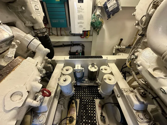 Miss Kriss Yacht Photos Pics 