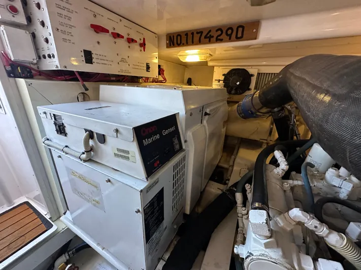 Miss Kriss Yacht Photos Pics 