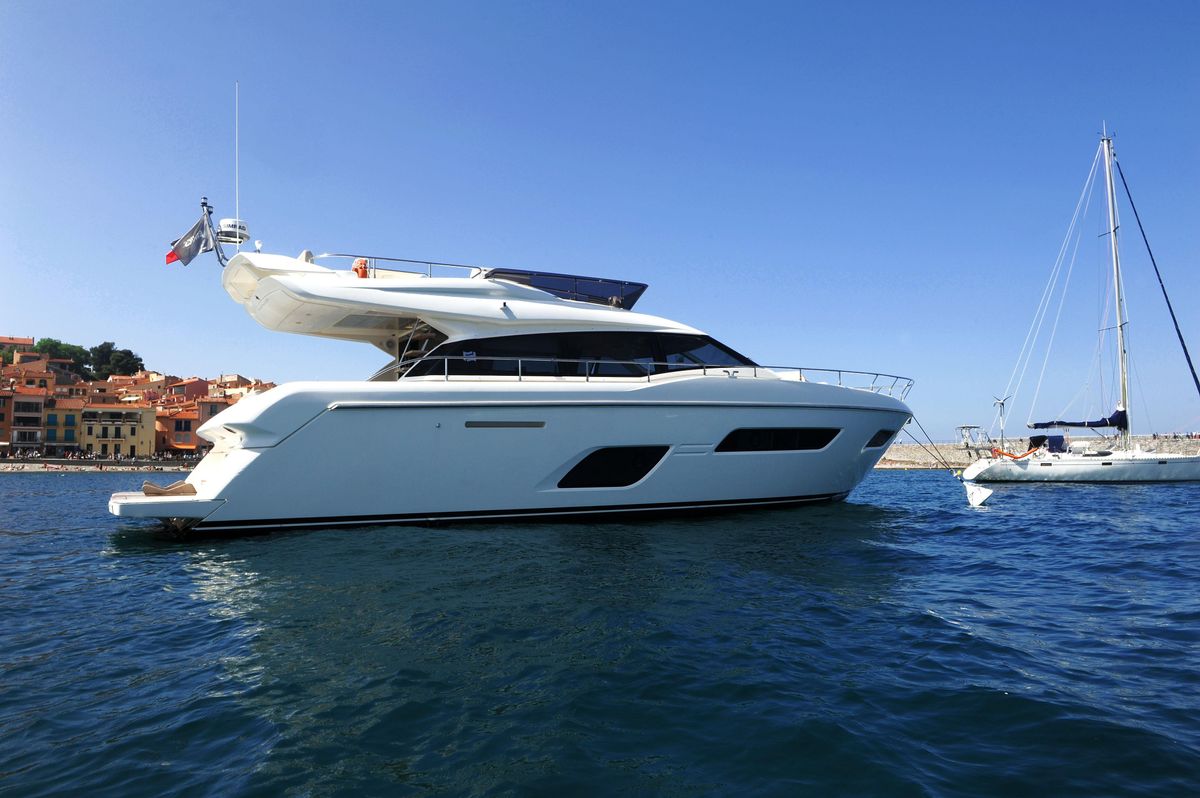 2016 Ferretti Yachts 53 