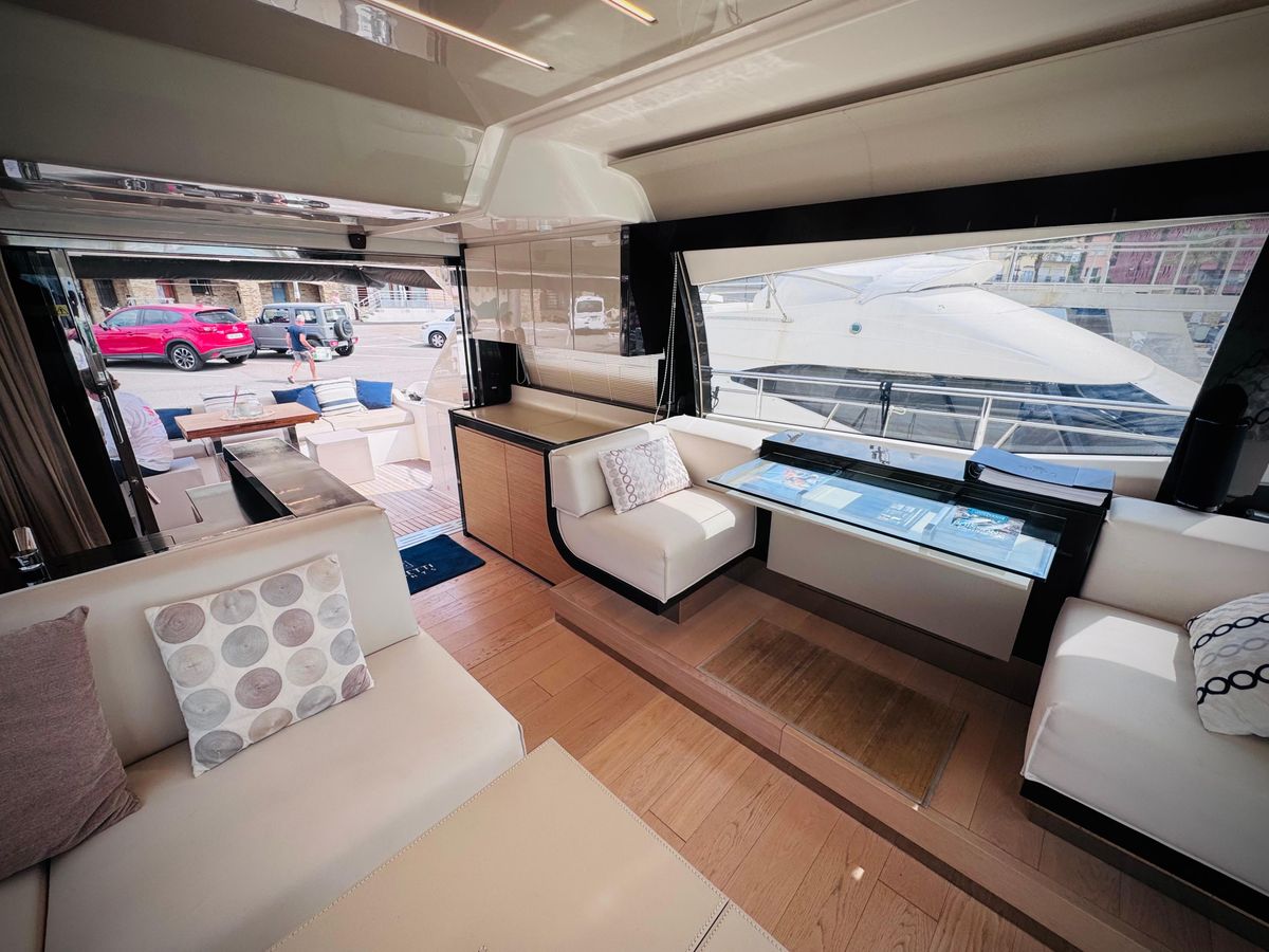 2016 Ferretti Yachts 53 