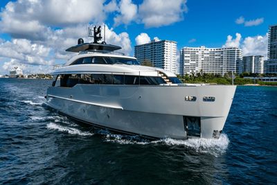 Yacht