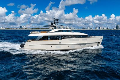 Yacht