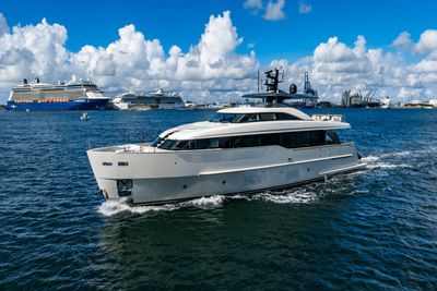 Yacht