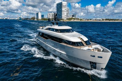 Yacht