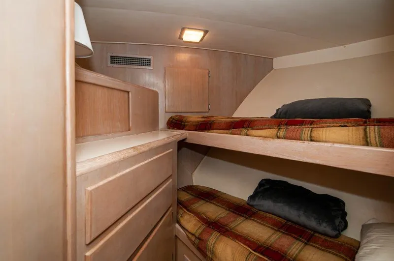 Reel Broke Yacht Photos Pics 1991 Hatteras 45 Convertible  REEL BROKE VIP SR