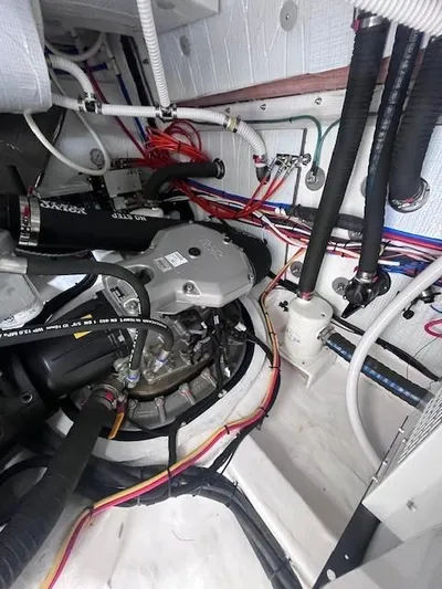 Seventeen Yacht Photos Pics 