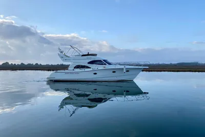 2006 Rodman 41 Fly