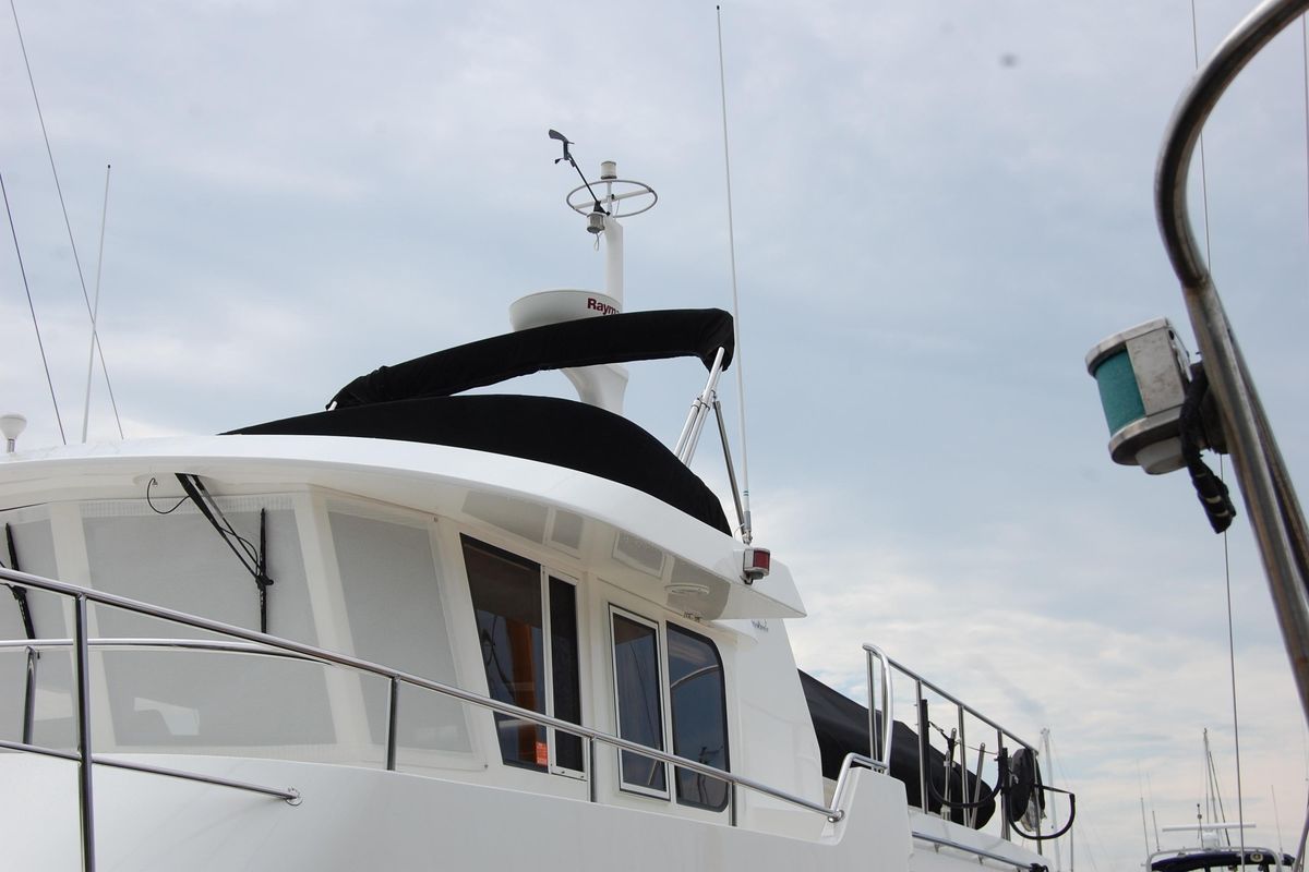 2001 Ocean Alexander 43 
