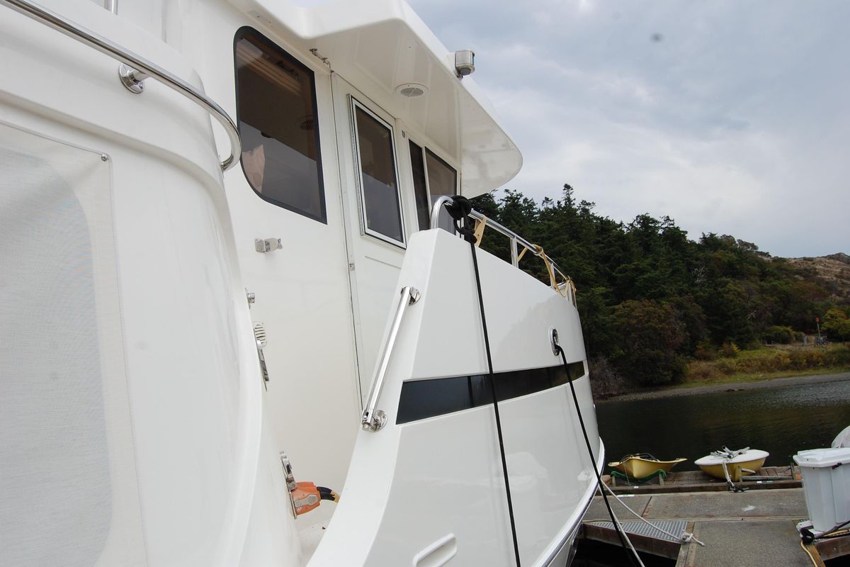 2001 Ocean Alexander 43 