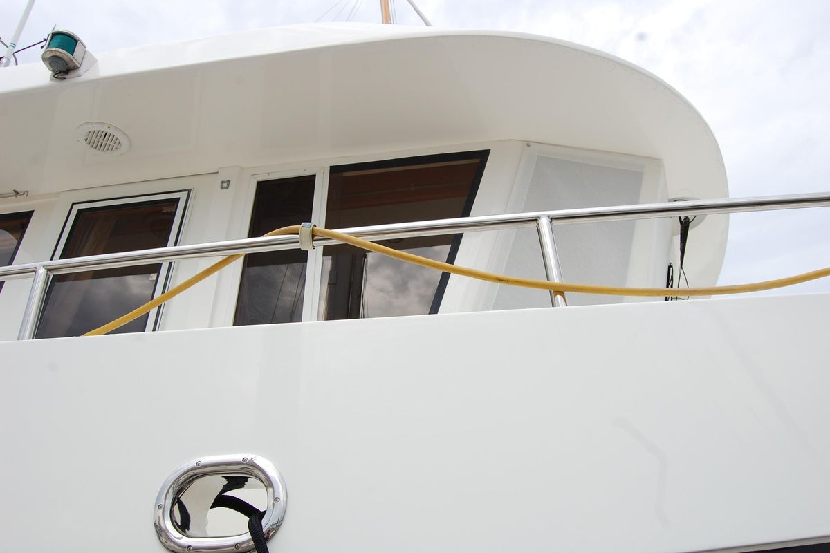 2001 Ocean Alexander 43 