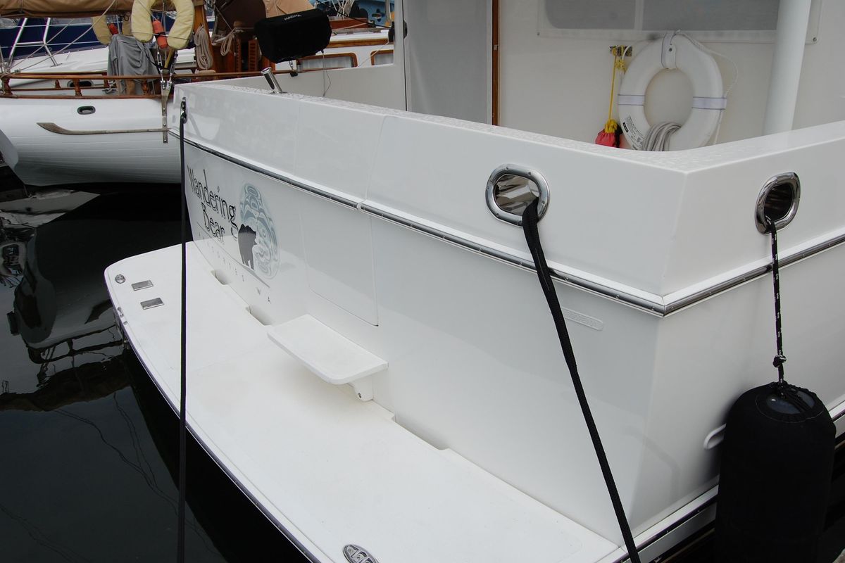 2001 Ocean Alexander 43 