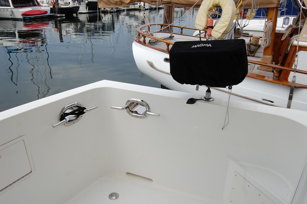 2001 Ocean Alexander 43 