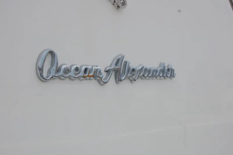 Wandering Bear Yacht Photos Pics Ocean Alexander Classico 2001 logo on yacht exterior.