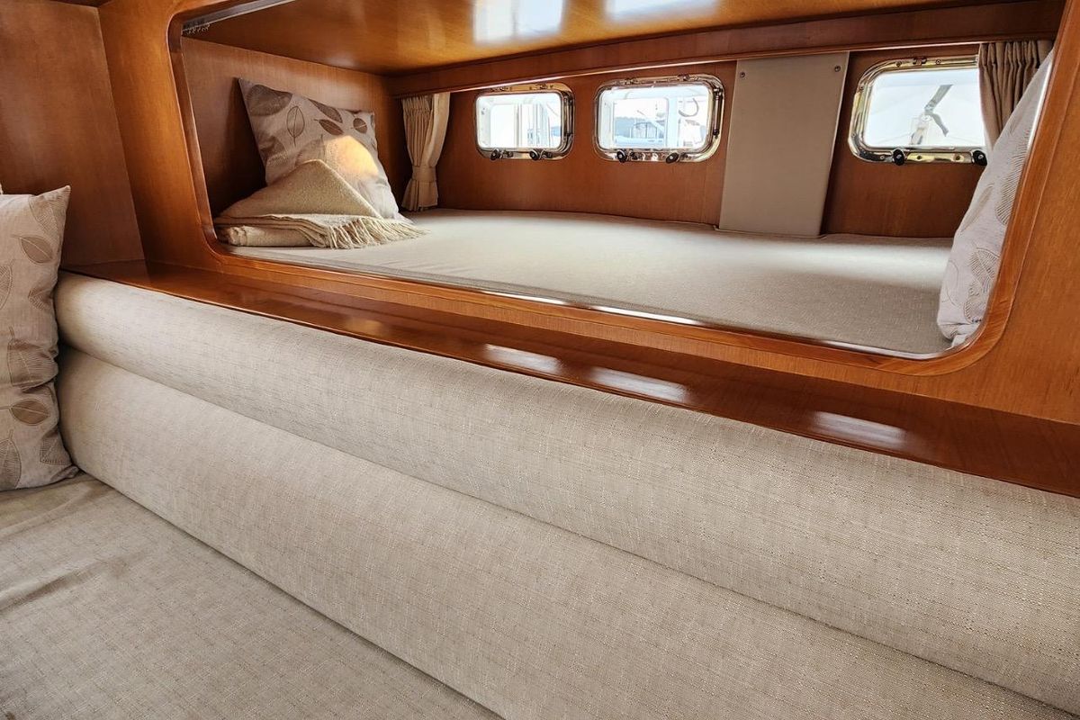 2001 Ocean Alexander 43 