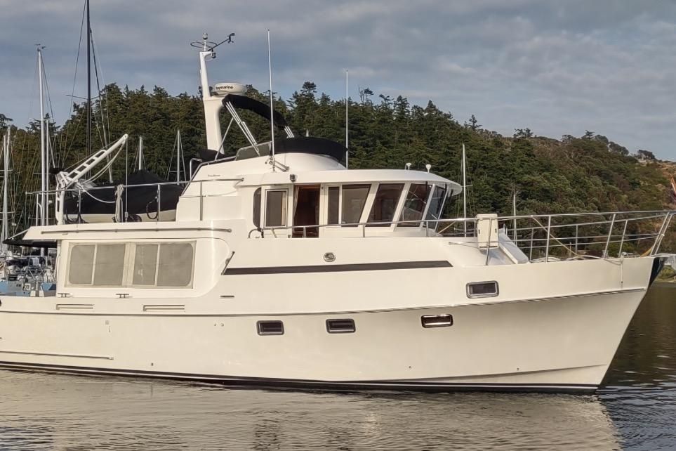 2001 Ocean Alexander 43 