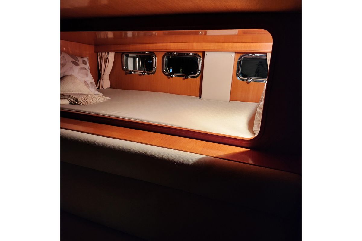 2001 Ocean Alexander 43 