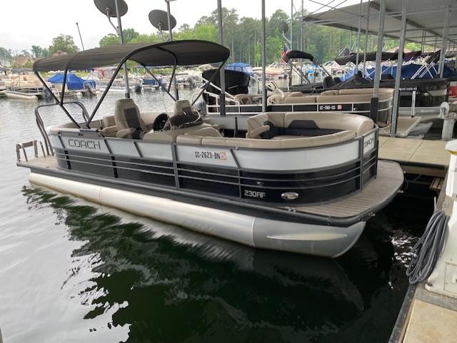 Coach Pontoons 230 RF Tritoon