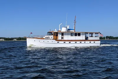 Trumpy "60" Houseboat