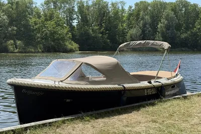 1998 Corsiva Tender 690