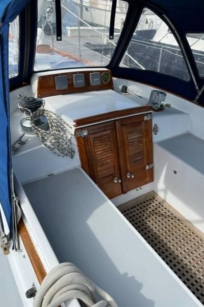 1982 Bristol 45.5 Center Cockpit