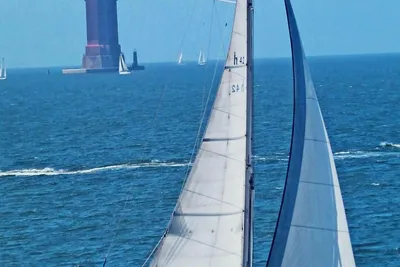 Hunter Passage 42