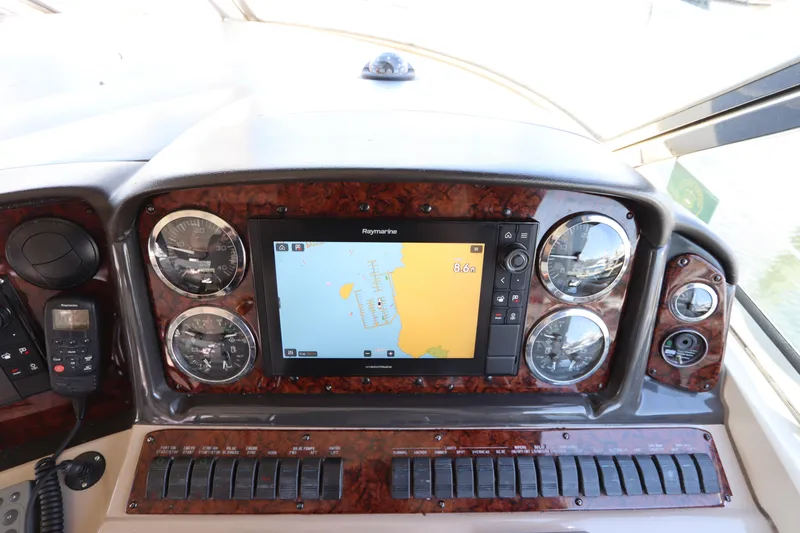  Yacht Photos Pics Dashboard of 2004 Sea Ray 420 Sundancer with navigation system and gauges.