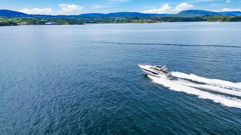 V40188 Yacht Photos Pics 