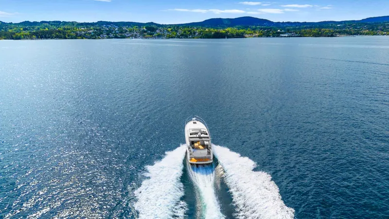 V40188 Yacht Photos Pics 