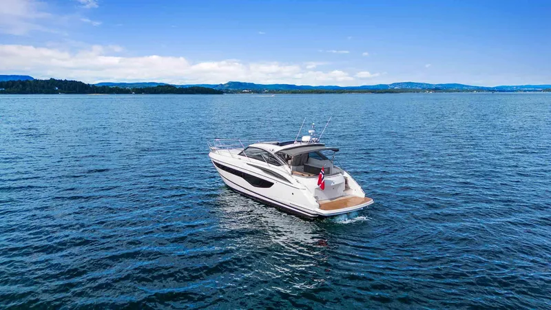 V40188 Yacht Photos Pics 