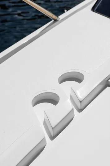 V40188 Yacht Photos Pics 