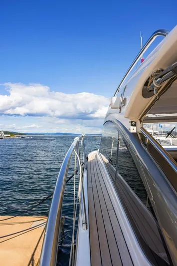 V40188 Yacht Photos Pics 