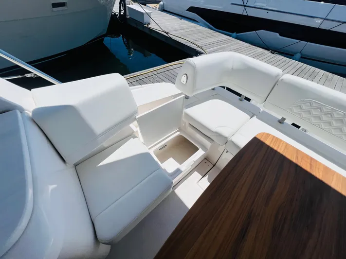  Yacht Photos Pics 2025 REGAL 42 XO - Image 29