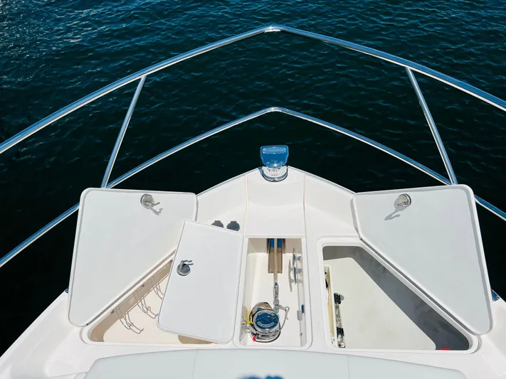  Yacht Photos Pics 2025 REGAL 42 XO - Image 6