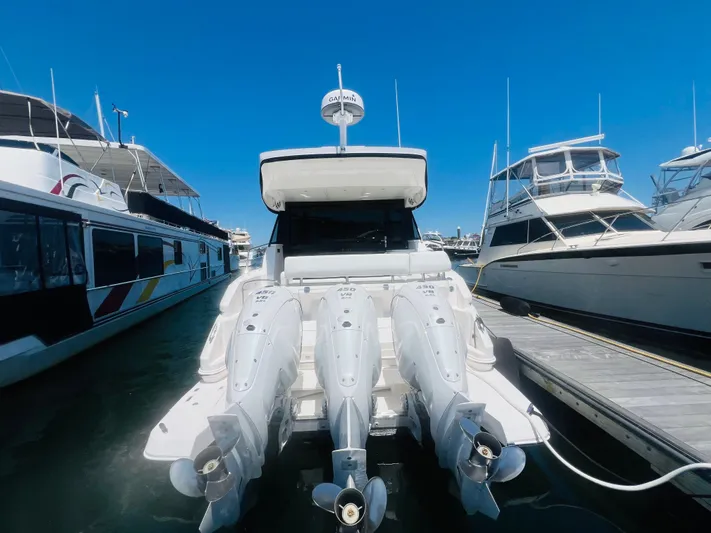  Yacht Photos Pics 2025 REGAL 42 XO - Image 3