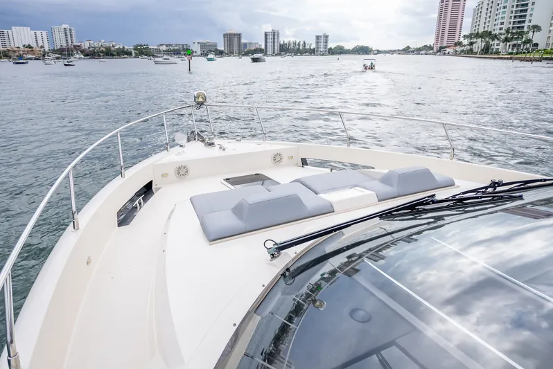 Pier Pressure Yacht Photos Pics 