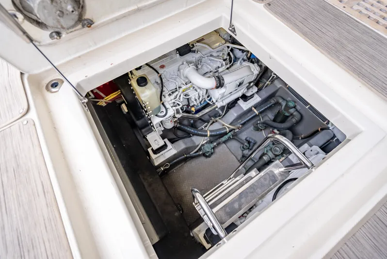 Pier Pressure Yacht Photos Pics 