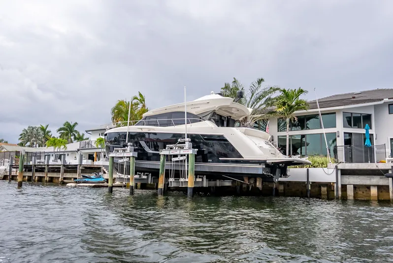 Pier Pressure Yacht Photos Pics 