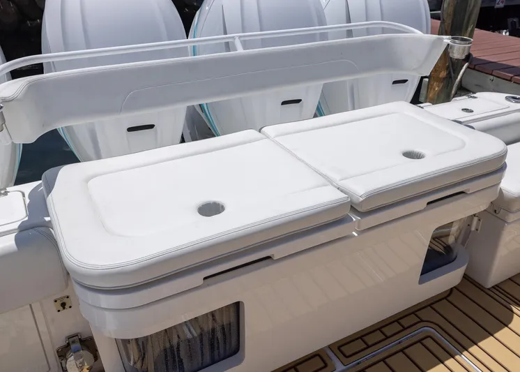  Yacht Photos Pics Luxury seating on 2021 HCB 53 Sueños boat with sleek white cushions.