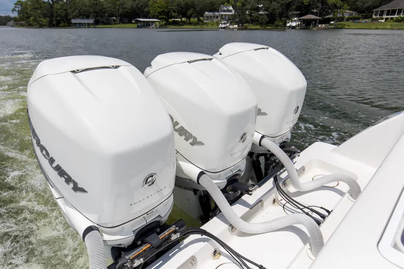  Yacht Photos Pics 2020 Invincible 39 Open Fisherman Engines