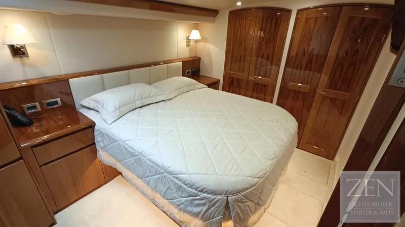 Tia Yacht Photos Pics 