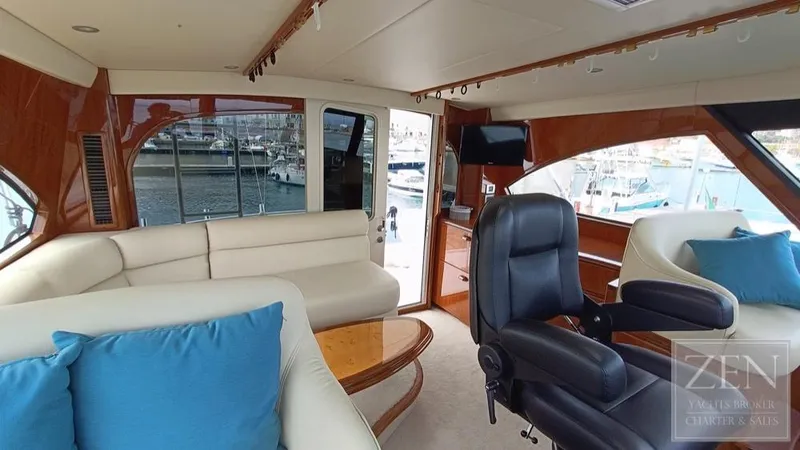 Tia Yacht Photos Pics 