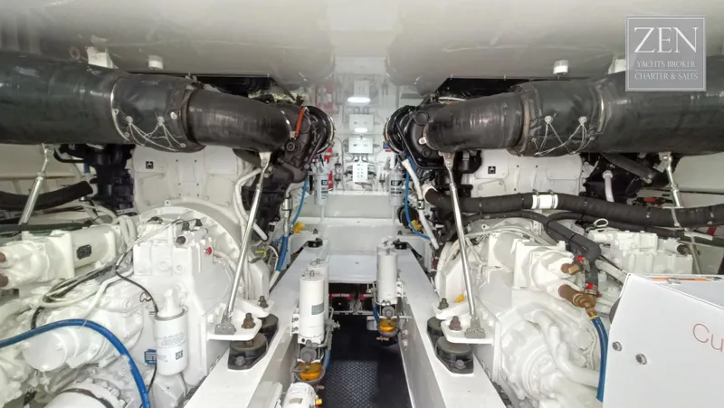 Tia Yacht Photos Pics 